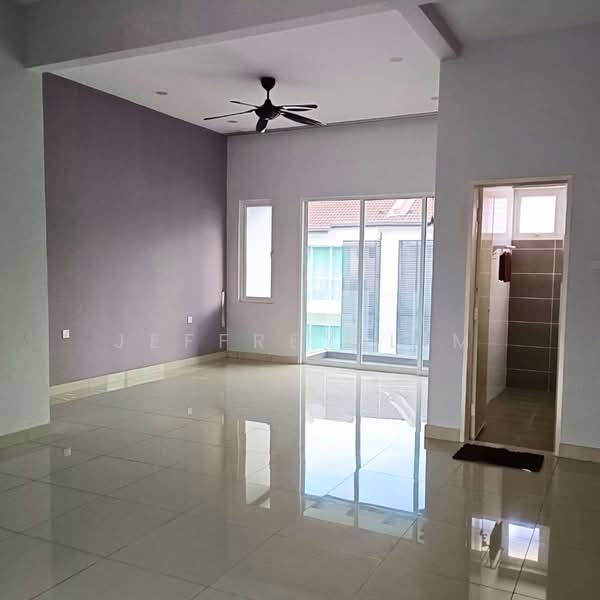 Rumah Teres untuk Dijual di Sungai Puyu (Butterworth) - Jeffrey Lim - Living Room - PropertyGuru.com.my