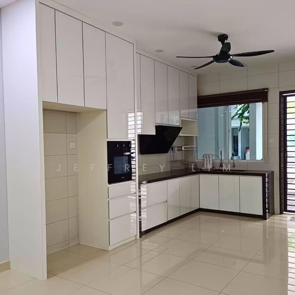 Rumah Teres untuk Dijual di Sungai Puyu (Butterworth) - Jeffrey Lim - Kitchen - PropertyGuru.com.my