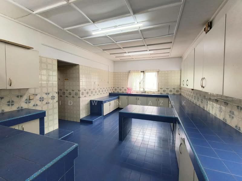 Bungalow for Rent in Seksyen 12 (Shah Alam) - Ridhwan Razak - Kitchen - PropertyGuru.com.my