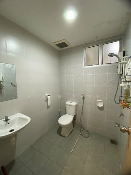 Pangsapuri untuk Disewa di Austin Suites (Permata Austin) - Ellen Yeap - Bathroom - PropertyGuru.com.my