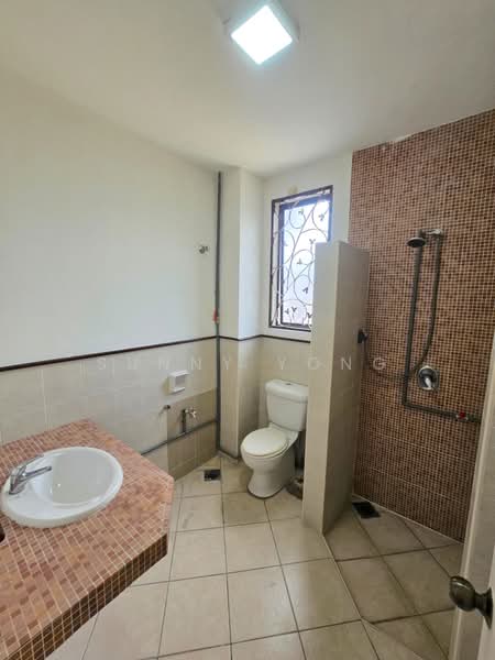 Rumah Teres 2 Tingkat untuk Dijual di Puchong (Selangor) - SUNNY YONG - Bathroom - PropertyGuru.com.my