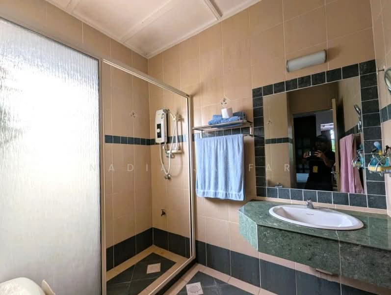 Bungalow for Sale in Taman Melawati (Ulu Kelang) - Nadia Jaafar - Bathroom - PropertyGuru.com.my