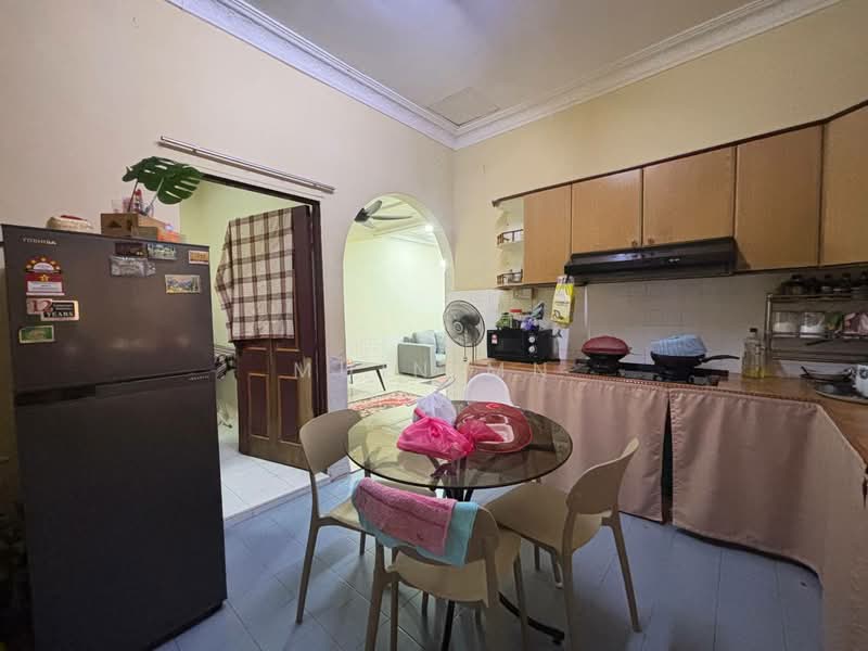 1-storey Terraced House for Sale in Taman Klang Perdana (Kapar) - Muin Mn - Kitchen - PropertyGuru.com.my