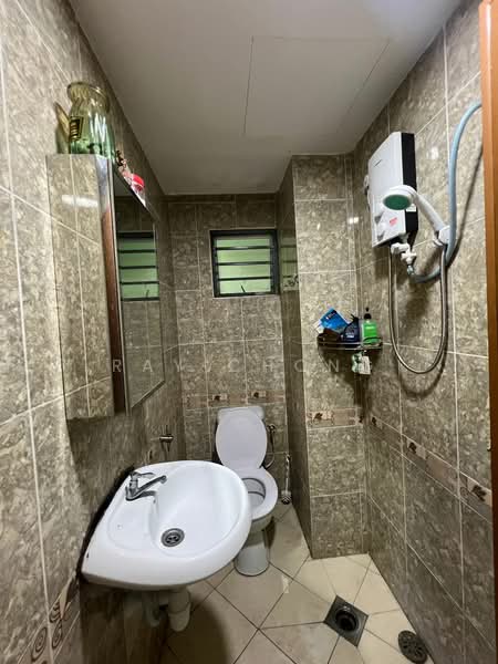 Condominium for Rent at Kepong Sentral Condominium - Ray Chong - Bathroom - PropertyGuru.com.my