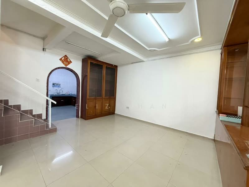 2-storey Terraced House for Rent in Taman Wangsa Permai (Kepong) - Eliz Chan - Living Room - PropertyGuru.com.my