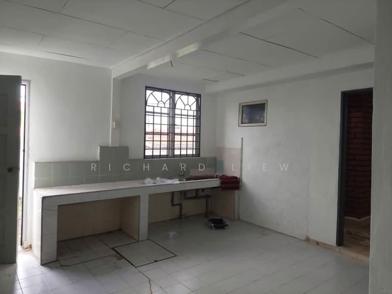 2-storey Terraced House for Sale in SS3 (Petaling Jaya) - Richard Liew - Kitchen - PropertyGuru.com.my