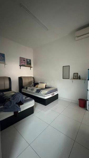 2-storey Terraced House for Sale in Taman Bestari Indah (Ulu Tiram) - Zack Chow - Bedroom - PropertyGuru.com.my