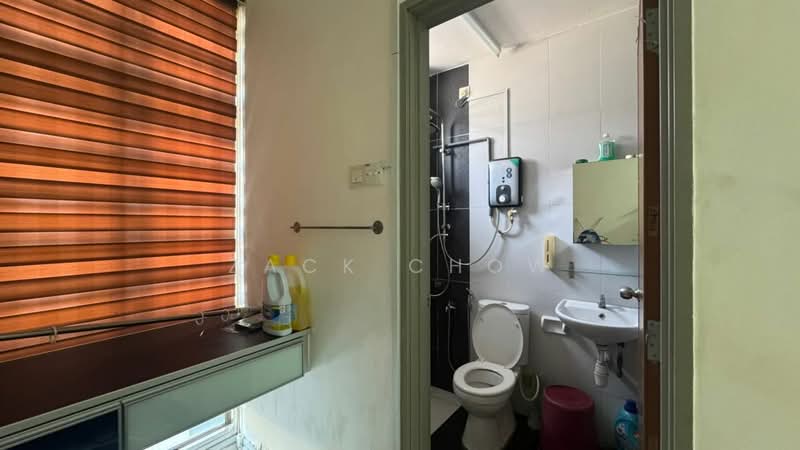 2-storey Terraced House for Sale in Taman Bestari Indah (Ulu Tiram) - Zack Chow - Bathroom - PropertyGuru.com.my