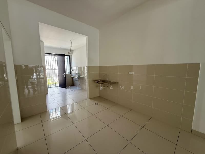 Rumah Teres 2 Tingkat untuk Dijual di Elmina (Shah Alam) - Aqil Kamal - Kitchen - PropertyGuru.com.my