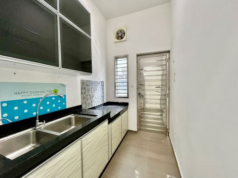 2-storey Terraced House for Sale in Nusa Bayu (Iskandar Puteri (Nusajaya)) - Max Keng - Kitchen - PropertyGuru.com.my