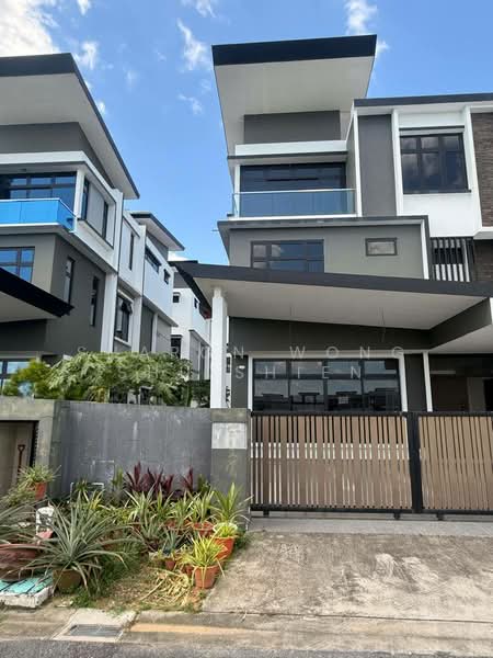 Semi-Detached House for Sale in Nusa Sentral (Iskandar Puteri (Nusajaya)) - Sharon Wong Shu Shien - Exterior - PropertyGuru.com.my