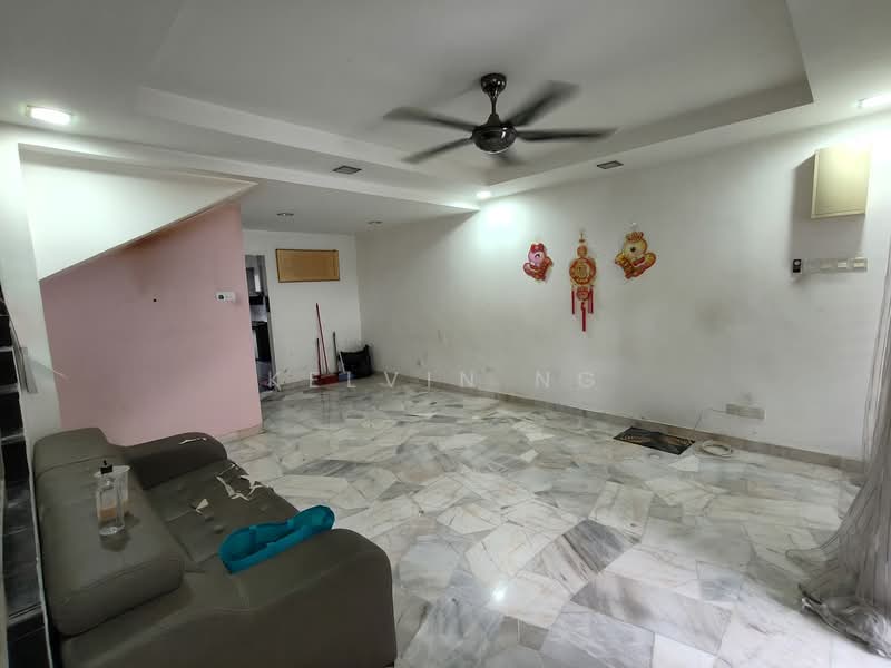 2-storey Terraced House for Sale in Taman Sri Endah (Sri Petaling) - Kelvin Ng - Living Room - PropertyGuru.com.my