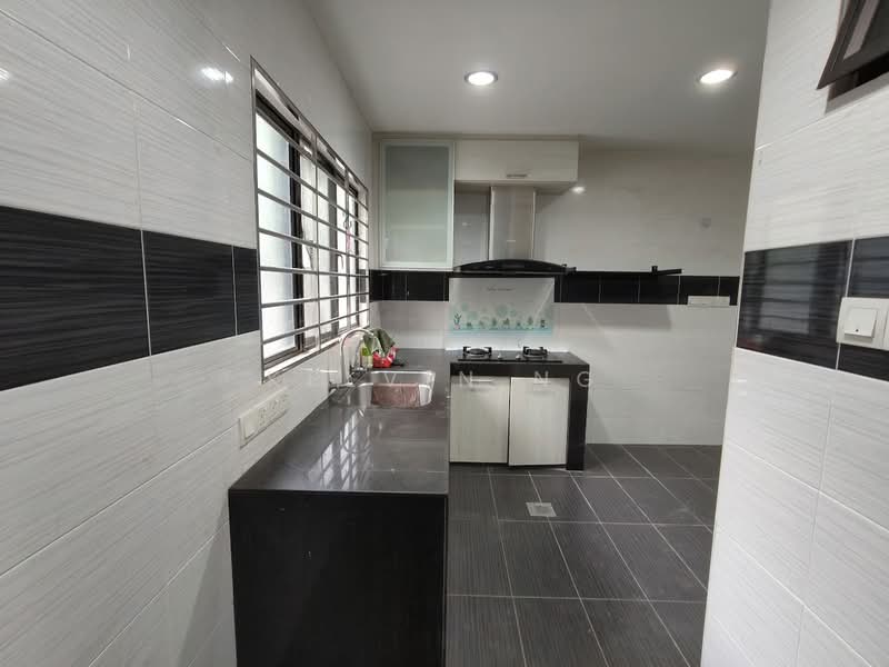 2-storey Terraced House for Sale in Taman Sri Endah (Sri Petaling) - Kelvin Ng - Kitchen - PropertyGuru.com.my