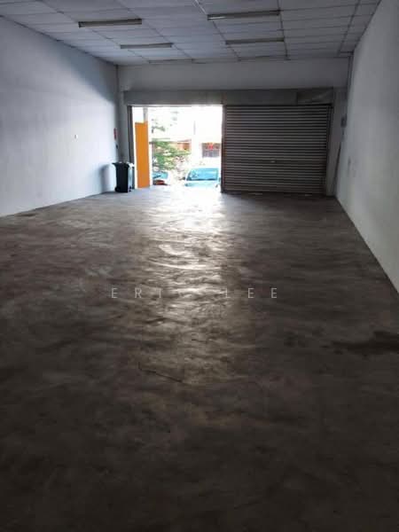 Shop / Office for Sale in Taman Bestari Indah (Ulu Tiram) - Eric Lee - Interior - PropertyGuru.com.my
