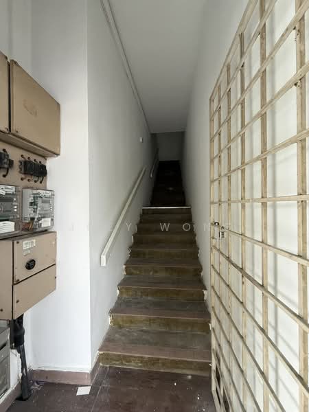 Shop for Rent in Usj 21 (Subang Jaya) - Joey Wong - Entrance - PropertyGuru.com.my
