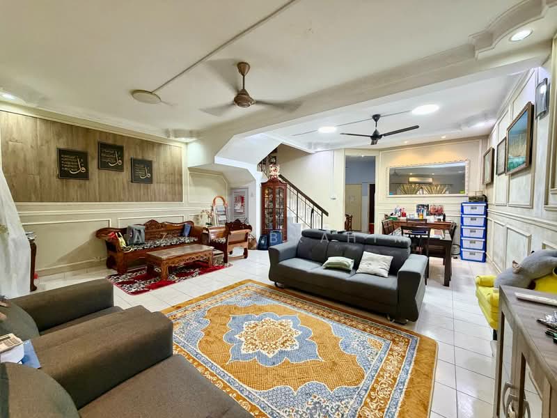 Rumah Teres 2 Tingkat untuk Dijual di Taman Pelangi Semenyih (Semenyih) - Azli Ibrahim - Living Room - PropertyGuru.com.my