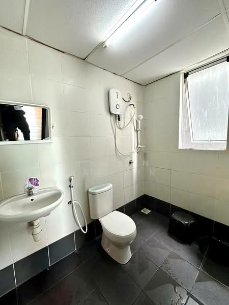 Condominium for Sale at Amira Residence - Nazrin Hakimin - PropertyGuru.com.my