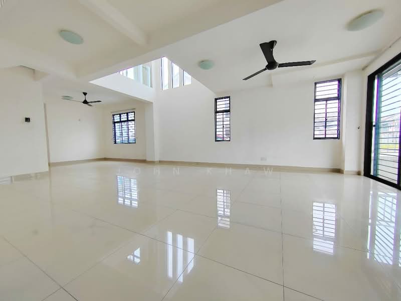 Rumah Teres 2 Tingkat untuk Dijual di Lakeside Residences (Puchong) - John Khaw - Living Room - PropertyGuru.com.my