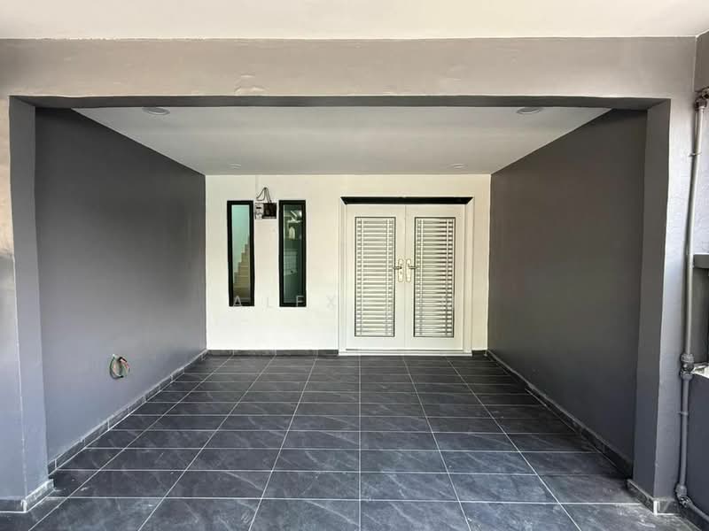 Rumah Teres untuk Dijual di Taman Damai Jaya (Skudai) - Alex Lim - Entrance - PropertyGuru.com.my