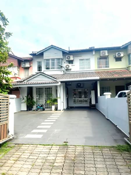 2-storey Terraced House for Sale in Bukit Jelutong (Shah Alam) - Nadia Jaafar - Exterior - PropertyGuru.com.my