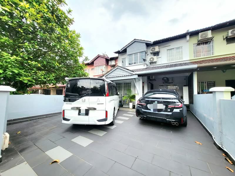 2-storey Terraced House for Sale in Bukit Jelutong (Shah Alam) - Nadia Jaafar - Exterior - PropertyGuru.com.my