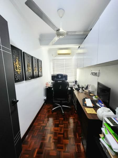 2-storey Terraced House for Sale in Bukit Jelutong (Shah Alam) - Nadia Jaafar - Study - PropertyGuru.com.my