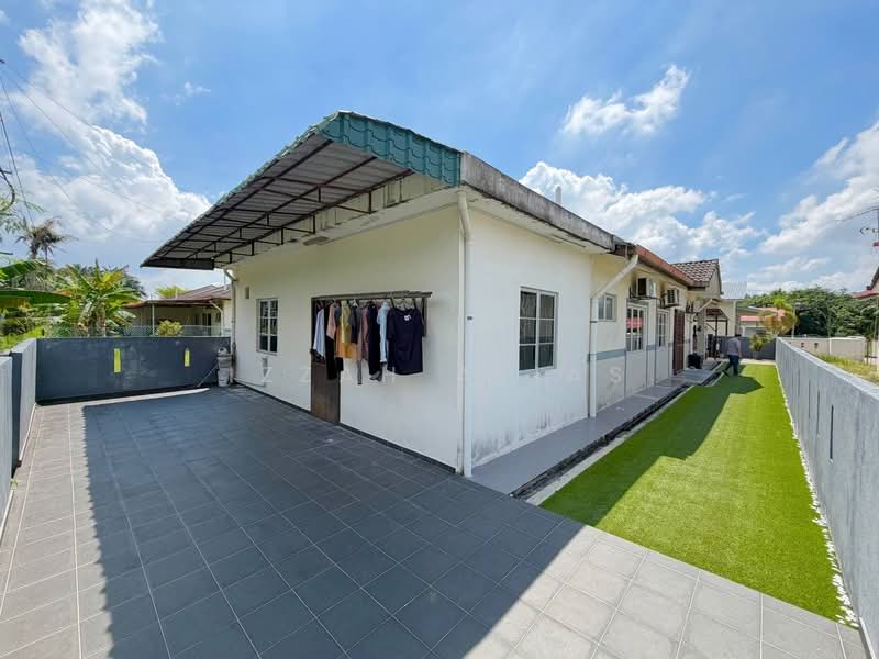 Semi-Detached House for Sale in Taman Meru Harapan (Kapar) - Izzah Alias - PropertyGuru.com.my
