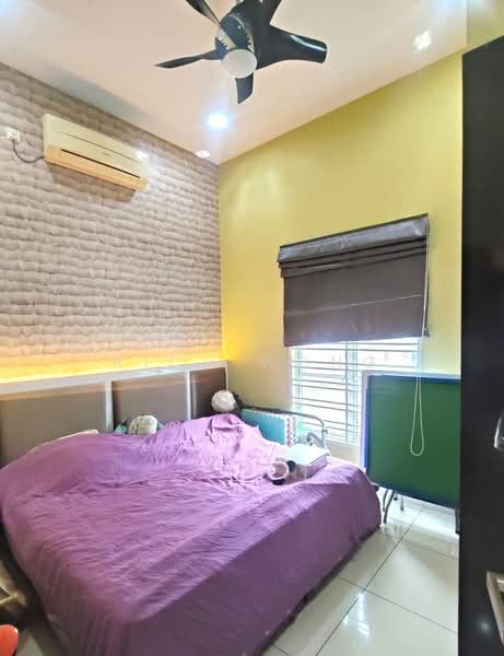Rumah Teres 3 Tingkat untuk Dijual di Bandar Seri Alam (Masai) - Rich Wong - Bedroom - PropertyGuru.com.my