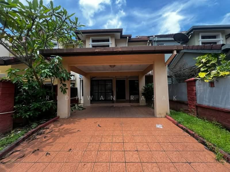 2-storey Terraced House for Sale in Bukit Jelutong (Shah Alam) - Ridhwan Razak - Exterior - PropertyGuru.com.my