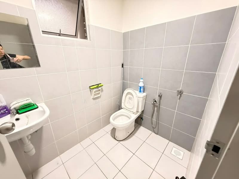 Apartment for Rent at Lily Apartment @ Kuchai Lama - Hamizah . - Bathroom - PropertyGuru.com.my