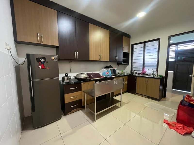 Rumah Teres 2 Tingkat untuk Dijual di Bandar Tiram (Ulu Tiram) - Max Keng - Kitchen - PropertyGuru.com.my