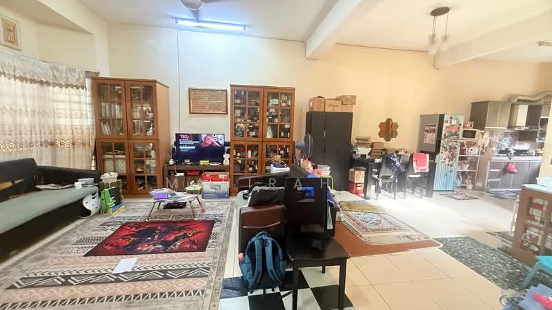 2-storey Terraced House for Sale in Taman Impian Putra (Bangi) - Mahirah . - Living Room - PropertyGuru.com.my