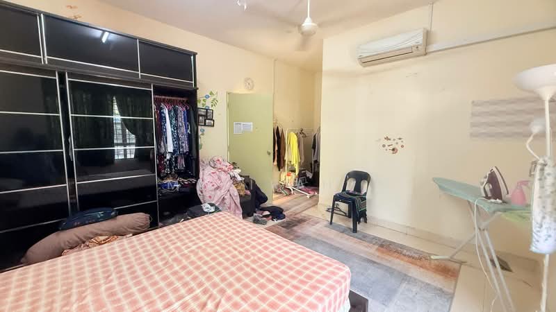 2-storey Terraced House for Sale in Taman Impian Putra (Bangi) - Mahirah . - Bedroom - PropertyGuru.com.my
