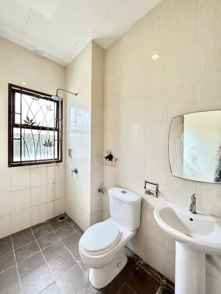 Rumah Berkembar untuk Dijual di Batu 9 (Cheras) - Angel Tan - Bathroom - PropertyGuru.com.my