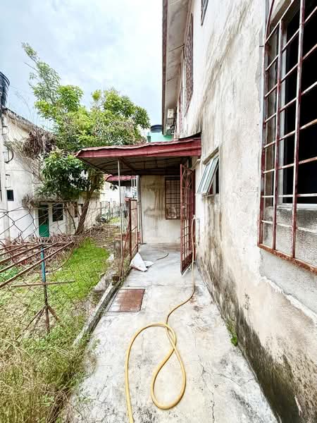 2-storey Terraced House for Sale in Bandar Rinching Seksyen 2 (Semenyih) - Azli Ibrahim - Exterior - PropertyGuru.com.my