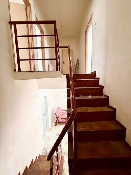 2-storey Terraced House for Sale in Bandar Rinching Seksyen 2 (Semenyih) - Azli Ibrahim - Interior - PropertyGuru.com.my