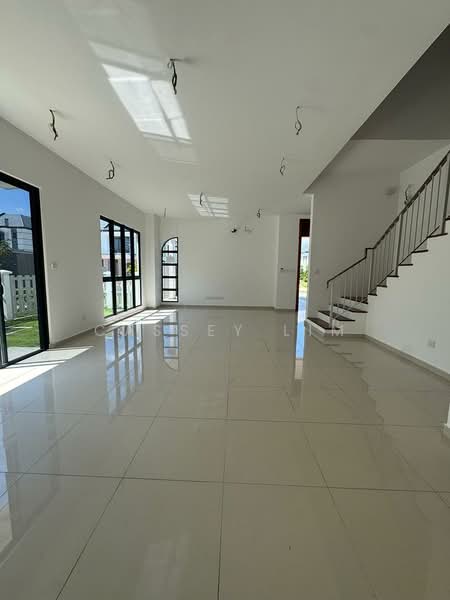 Semi-Detached House for Sale in Shah Alam (Selangor) - Cassey Lim - Living Room - PropertyGuru.com.my