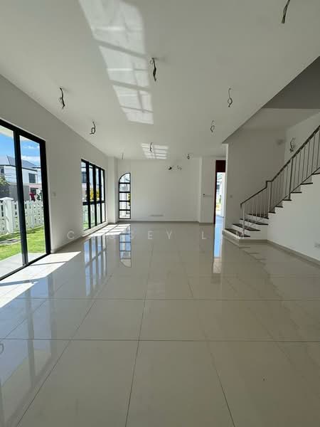 Semi-Detached House for Sale in Shah Alam (Selangor) - Cassey Lim - Living Room - PropertyGuru.com.my