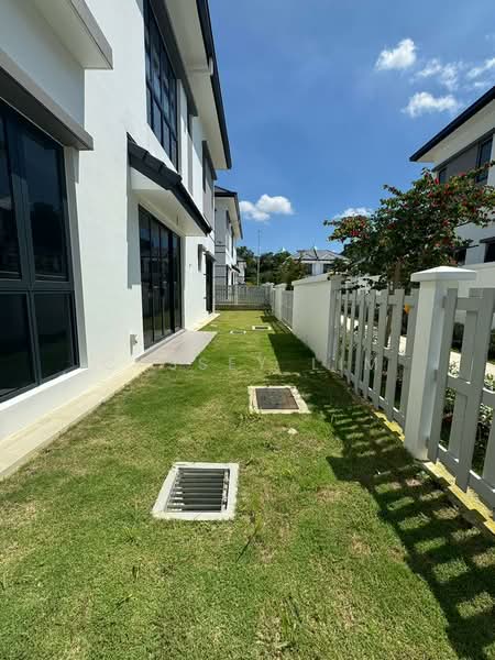 Semi-Detached House for Sale in Shah Alam (Selangor) - Cassey Lim - Exterior - PropertyGuru.com.my