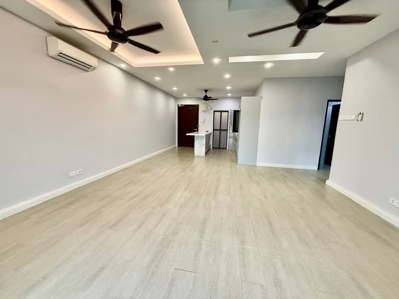 Kondominium untuk Dijual di Lake Vista Residence (Tasik Vista Residen) - Izzah Alias - Living Room - PropertyGuru.com.my