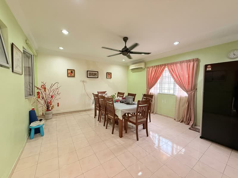 2-storey Terraced House for Sale in Bandar Bukit Tinggi 2 (Klang) - James Teoh - Dining Room - PropertyGuru.com.my