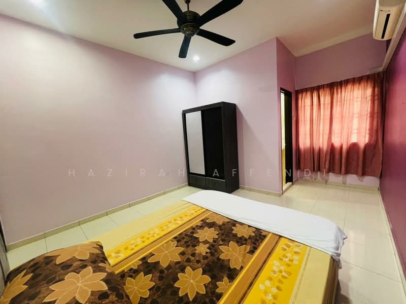 Rumah Teres 2 Tingkat untuk Disewa di Bandar Bukit Tinggi (Klang) - Hazirah Affendi - Bedroom - PropertyGuru.com.my