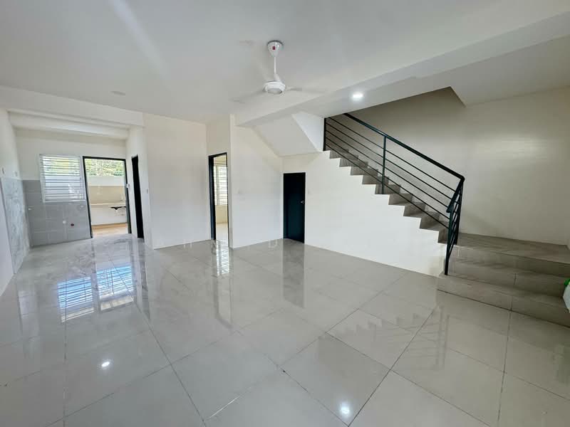 2-storey Terraced House for Rent in Dengkil (Selangor) - Ahmad Faiz - Living Room - PropertyGuru.com.my
