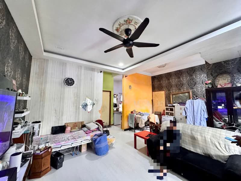 2-storey Terraced House for Sale in Taman Pelangi (Rawang) - Elwin Mah - Living Room - PropertyGuru.com.my
