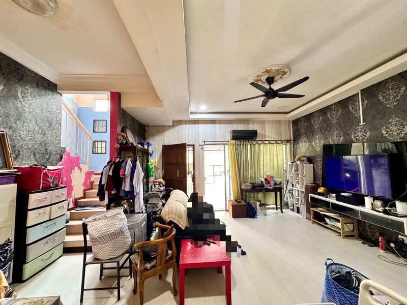 2-storey Terraced House for Sale in Taman Pelangi (Rawang) - Elwin Mah - Living Room - PropertyGuru.com.my