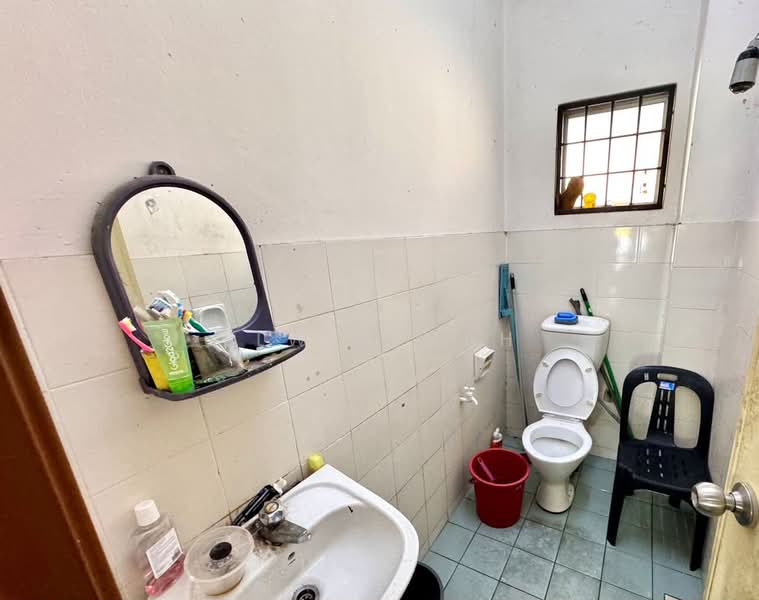 2-storey Terraced House for Sale in Taman Pelangi (Rawang) - Elwin Mah - Bathroom - PropertyGuru.com.my