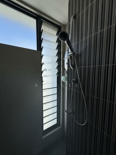 Servis Apartment untuk Disewa di Jaya One Residences - Ray Lee - Bathroom - PropertyGuru.com.my