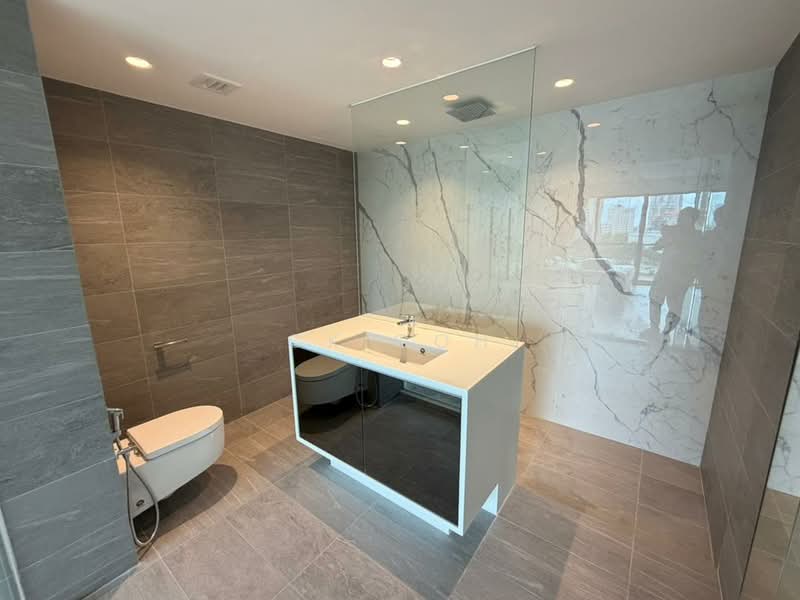 Rumah Teres 3 Tingkat untuk Disewa di Tanjung Tokong (Penang) - CK Goh - Bathroom - PropertyGuru.com.my