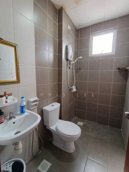 Servis Apartment untuk Disewa di BSP 21 - Chris Lee - Bathroom - PropertyGuru.com.my