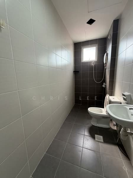 Servis Apartment untuk Disewa di BSP 21 - Chris Lee - Bathroom - PropertyGuru.com.my